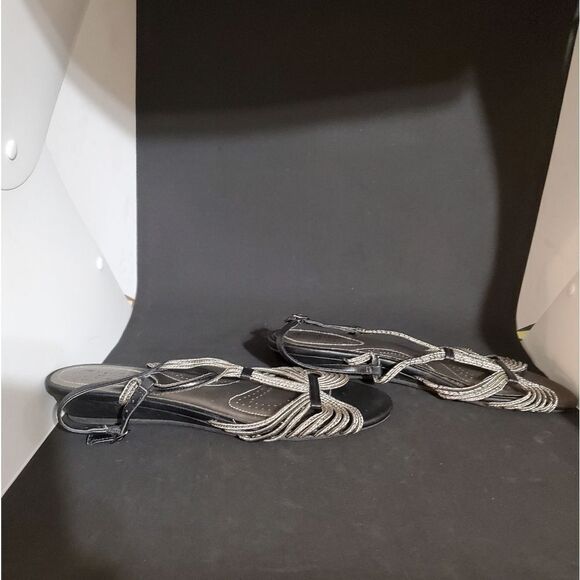 Dexflex by Dexter Silver & Black Sandals (8) - Picture 3 of 6